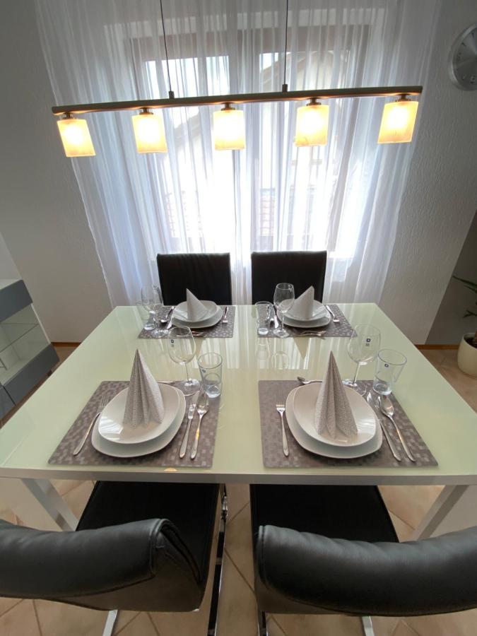 Elviras Apartment Singen Szoba fotó